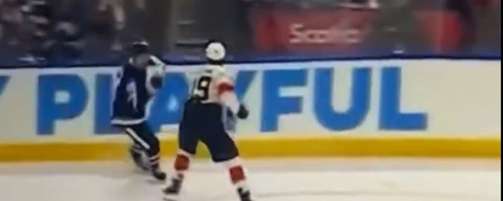Matthew Tkachuk a tenté de blesser Mitch Marner à la fin du dernier match