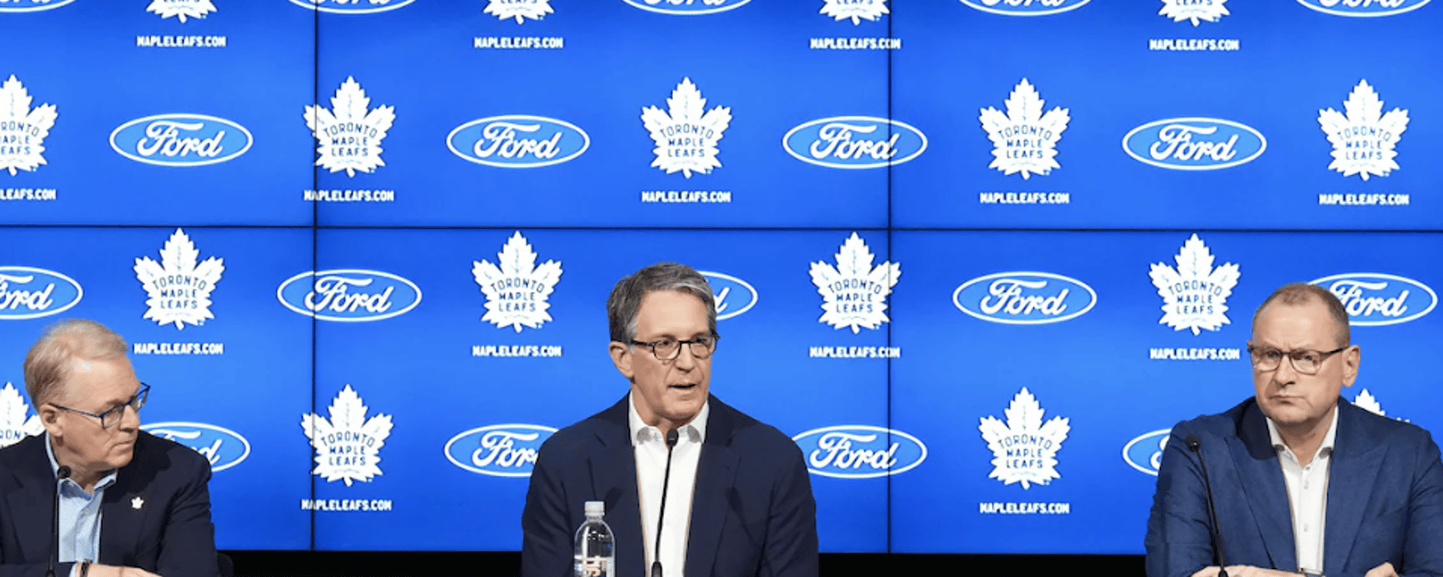 La course pour le titre d'entraîneur des Leafs se jouerait à deux