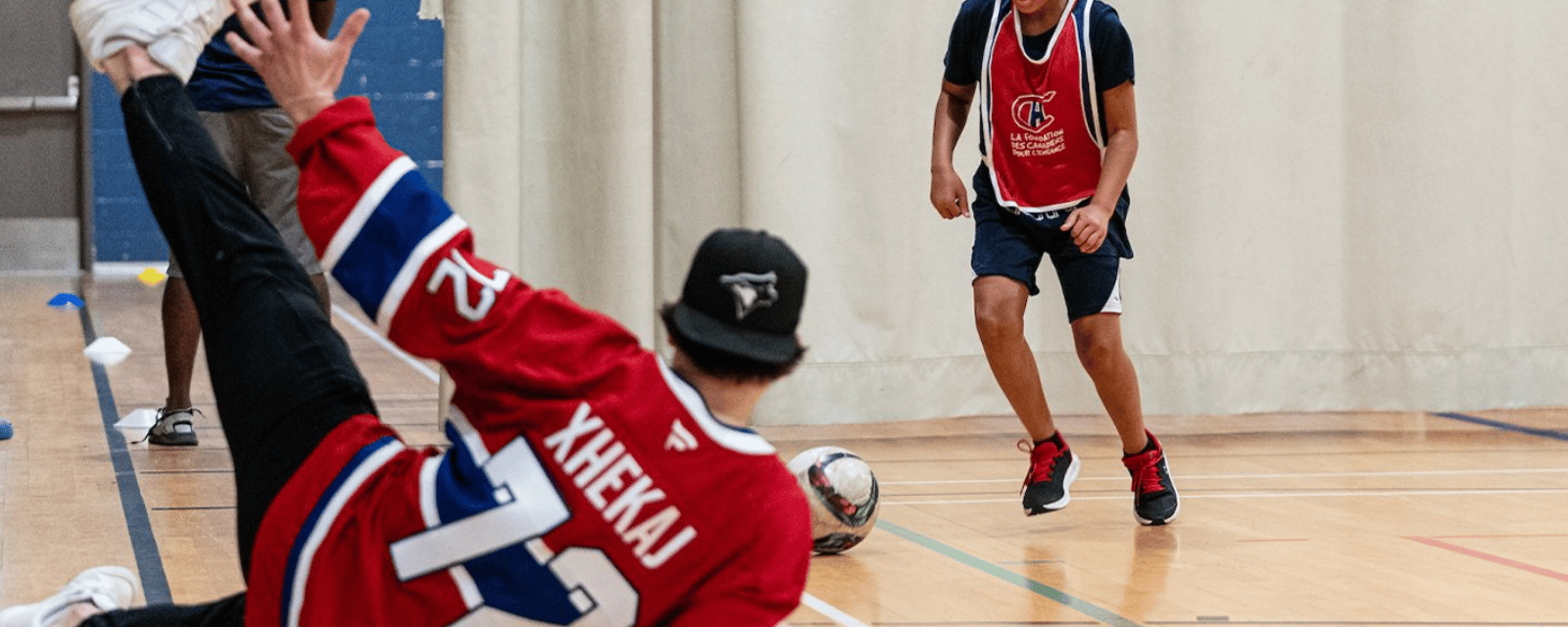 Quatre joueurs du Canadien font une belle surprise à des jeunes d'une école secondaire