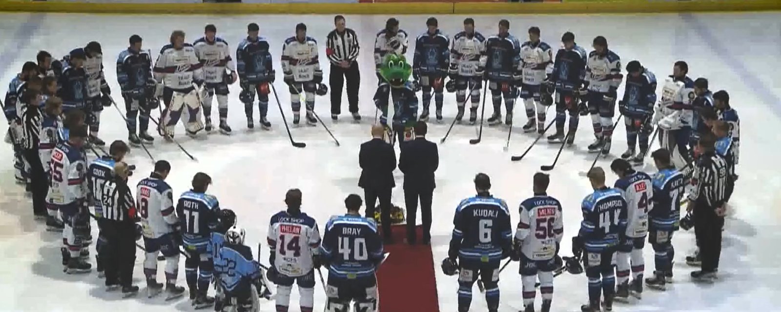 Les Panthers de Nottingham ont rendu un hommage touchant à Adam Johnson