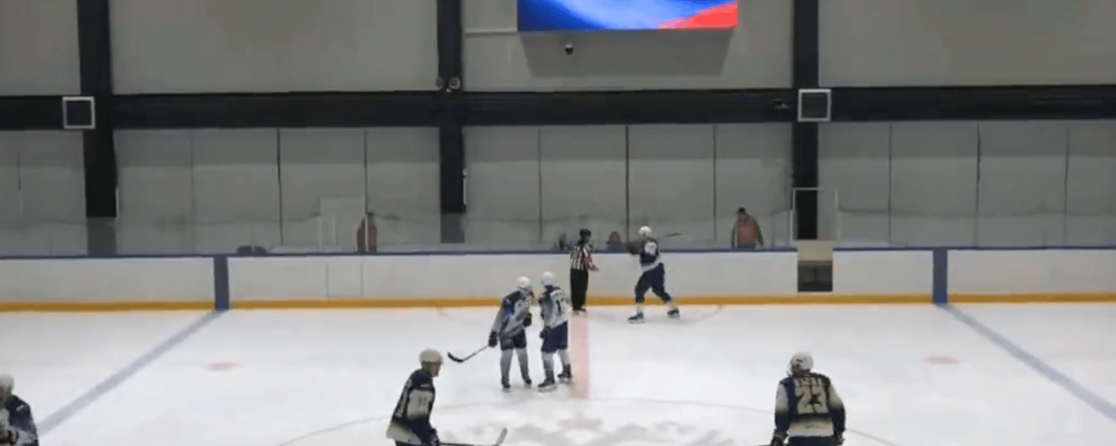 Un joueur en Russie attaque un arbitre