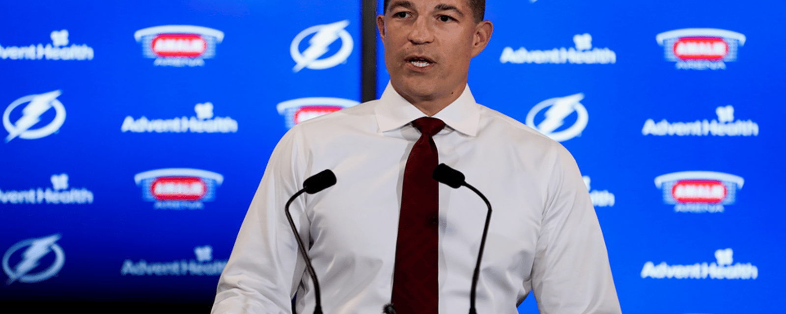 Julien BriseBois y va d'une solide déclaration concernant l'échange de ses choix de 1ère ronde