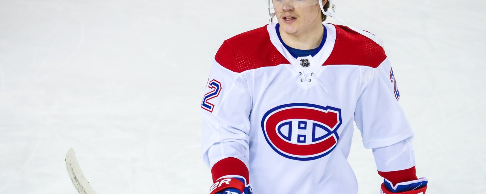 Le Canadien ajoute un logo de commanditaire sur ses chandails à l'étranger