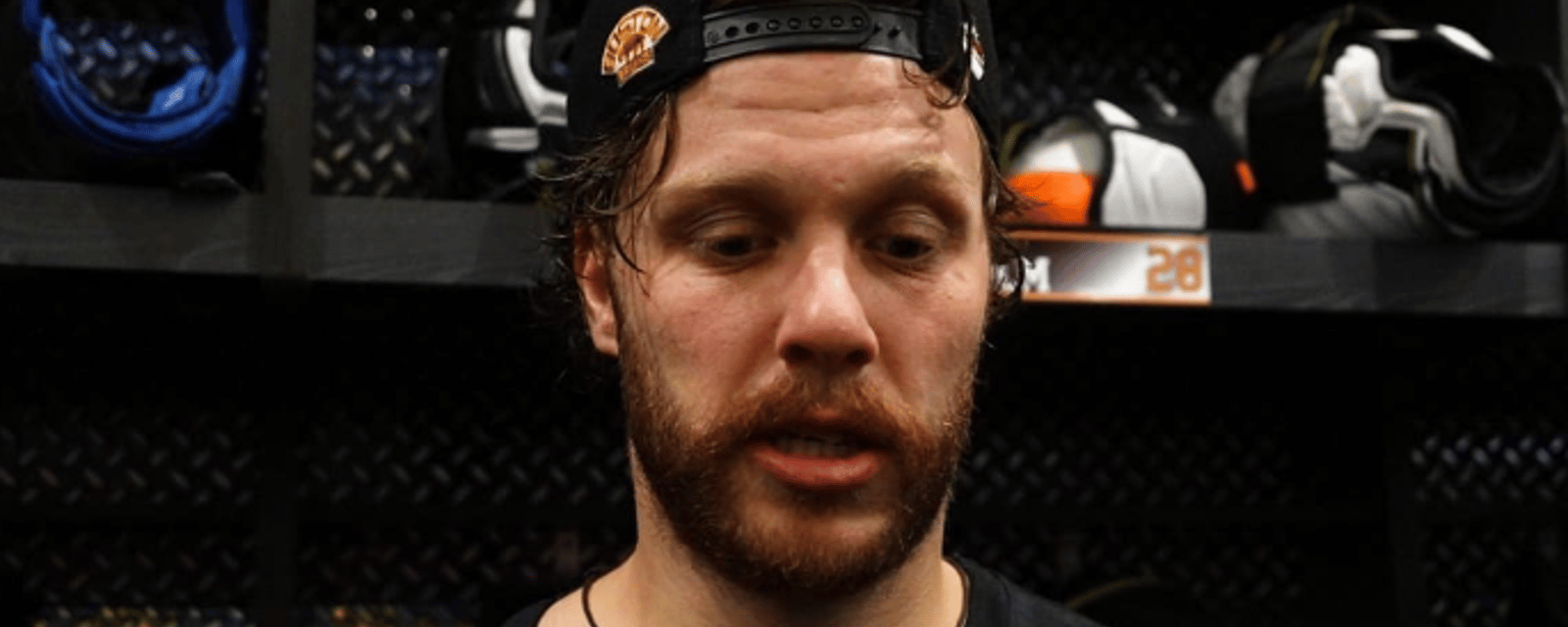 David Pastrnak cloué au banc par Jim Montgomery