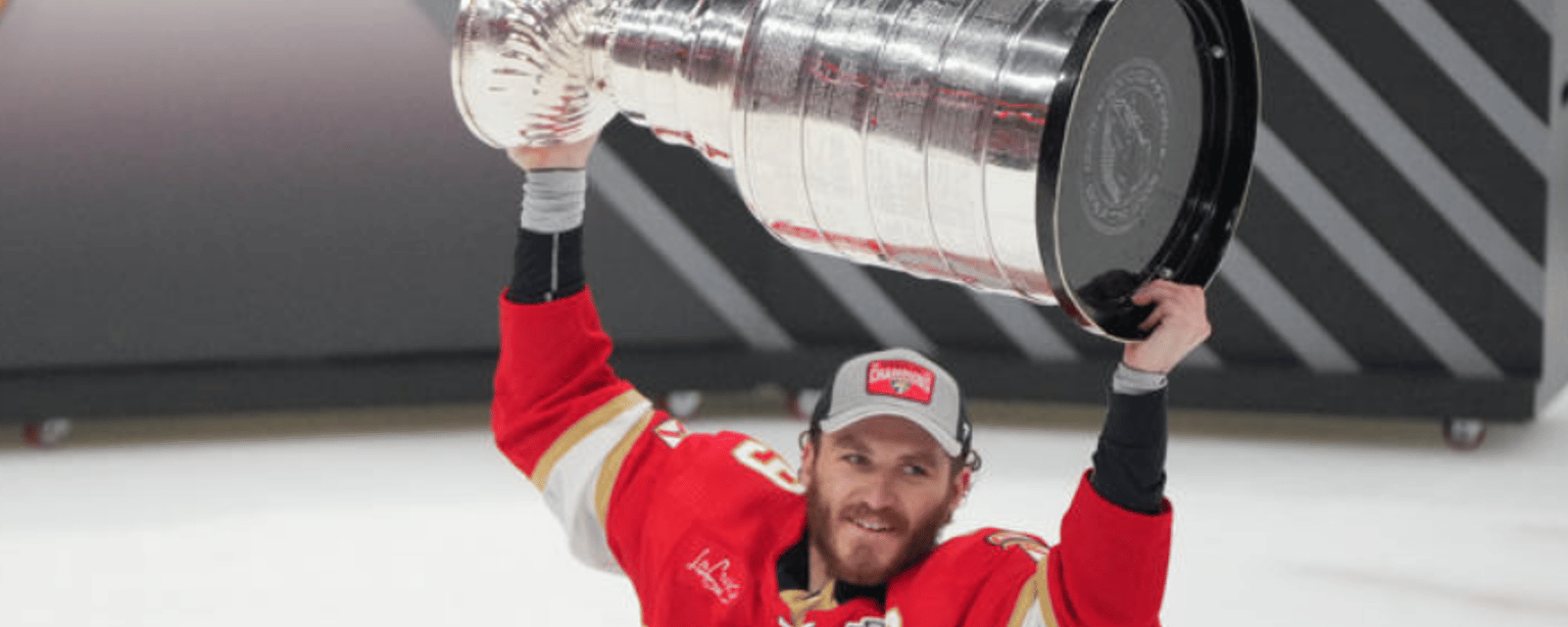 Matthew Tkachuk a posé un très beau geste lors de sa journée avec la Coupe Stanley