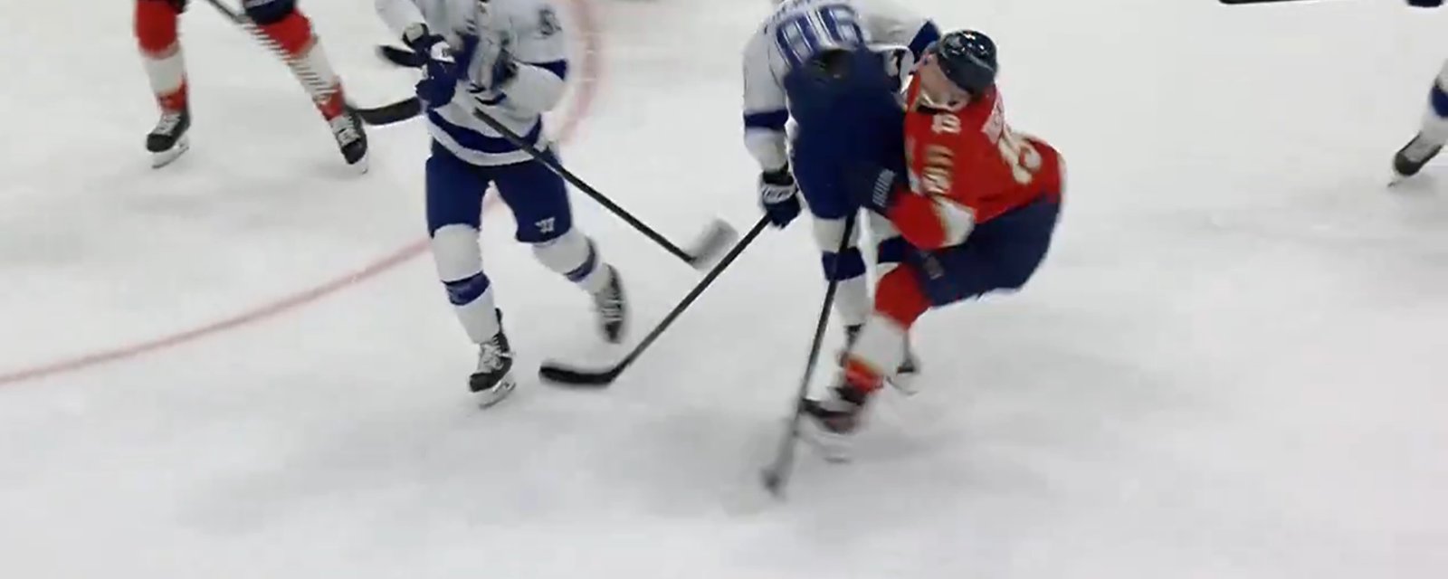 Les Panthers perdent les services de Matthew Tkachuk suite à un coup vicieux de Nikita Kucherov