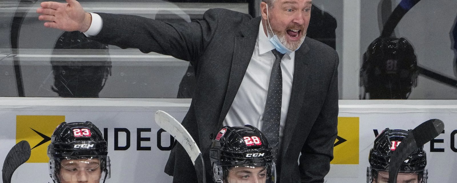 Patrick Roy reçoit les grands honneurs dans la LHJMQ