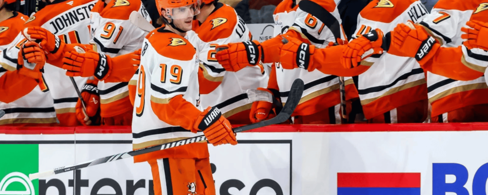 Le ménage se poursuit derrière le banc des Ducks