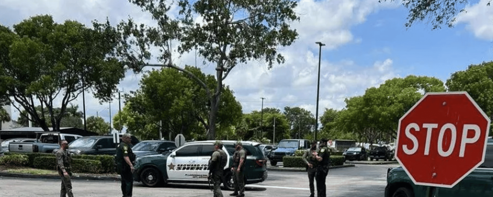 La police déployée à l'aéroport de Floride après les menaces d'un partisan des Hurricanes