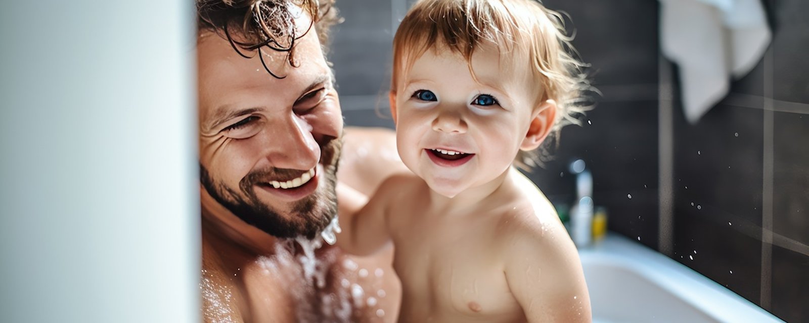 Quand les parents devraient-ils arrêter de prendre un bain avec leur enfant?