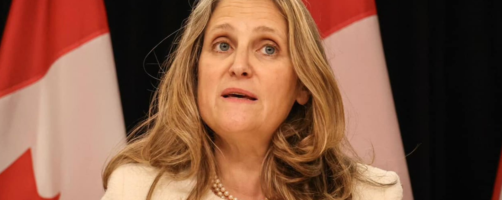 Chrystia Freeland se lance dans la course à la chefferie du Parti libéral et un élément retient l'attention