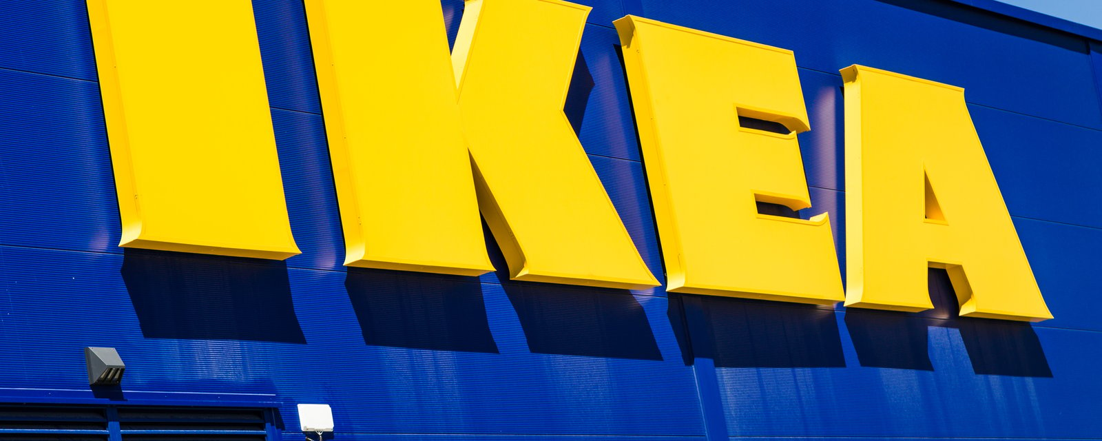 Une tempête de neige force des clients à passer la nuit au IKEA