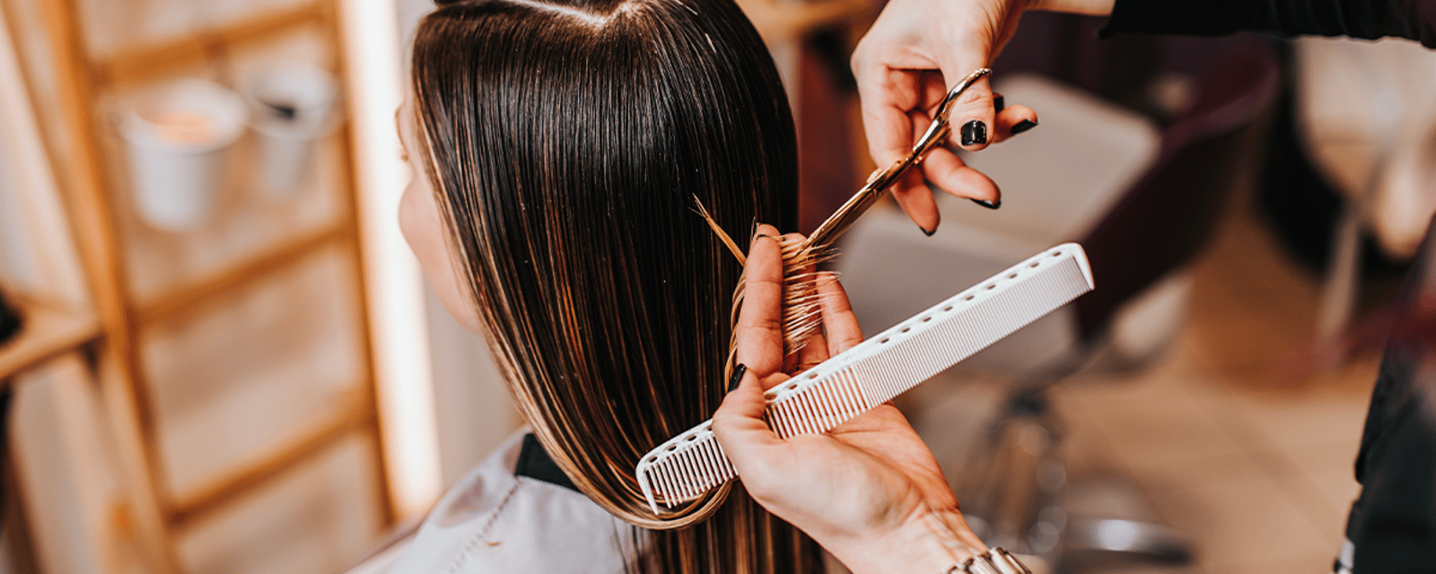 Aller chez le coiffeur coûte plus cher que jamais au Québec