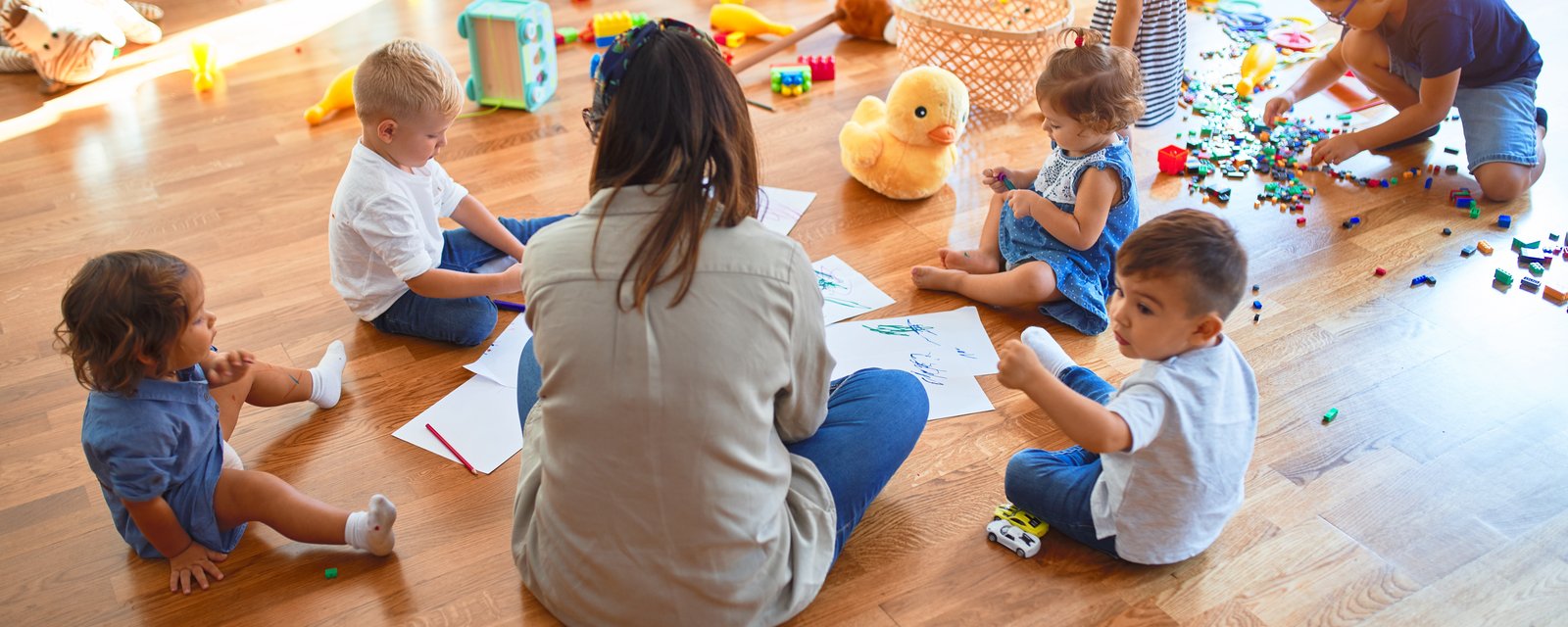 Une grosse augmentation de salaire dès maintenant pour les éducatrices en garderie 