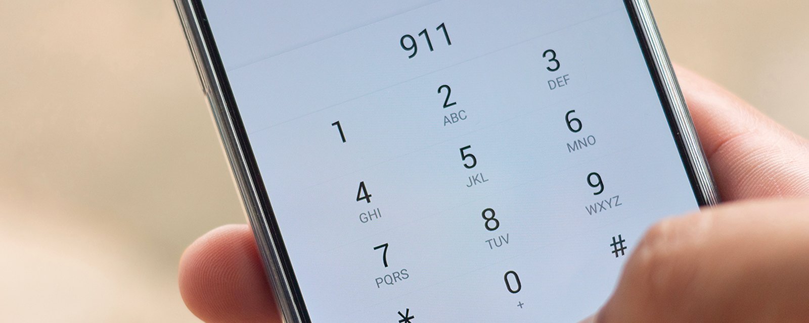 Le gouvernement du Québec va bientôt augmenter les frais pour le 911 sur les téléphones cellulaires 