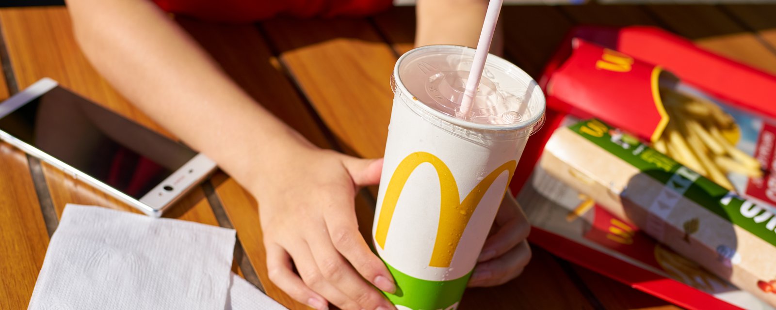 Voici pourquoi le Coca-Cola chez McDonald's ne goûte pas pareil comme à la maison