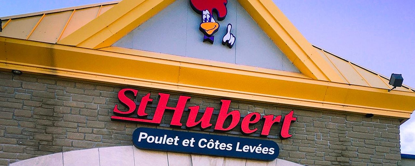 Les restaurants St-Hubert se font sévèrement critiquer par un chroniqueur