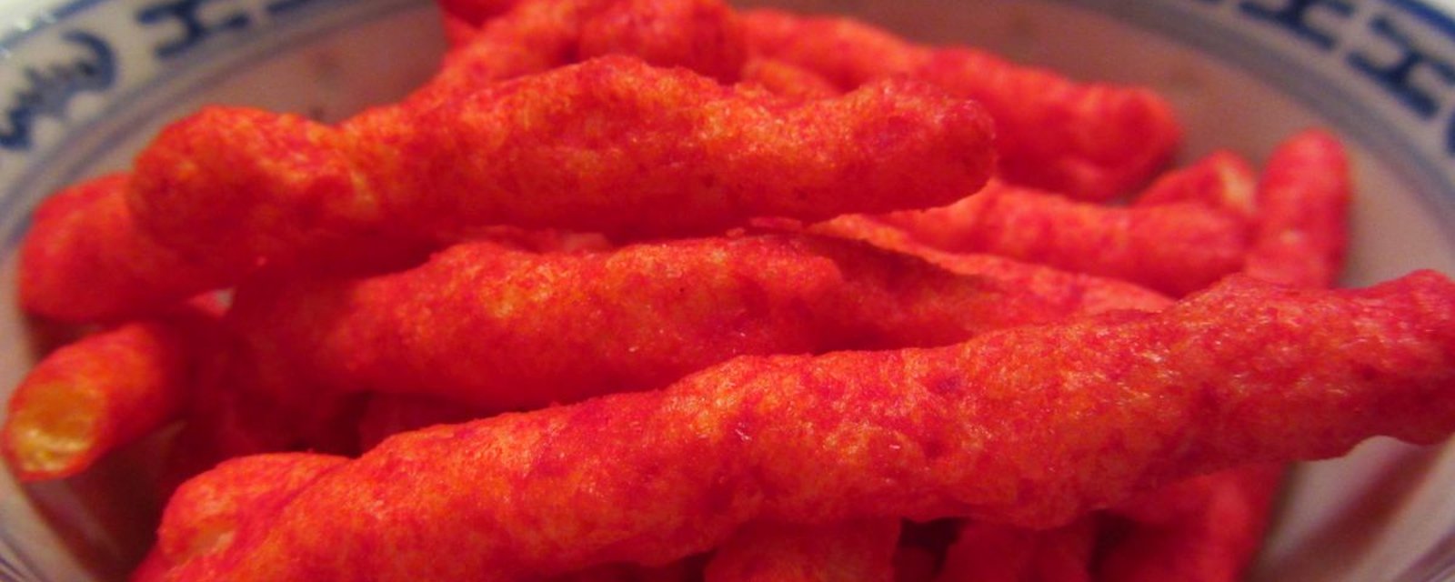 Une nouvelle saveur de Doritos et de Cheetos tellement épicée rend les employés de l'usine malades.