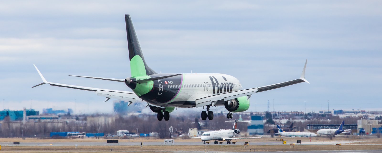 La compagnie aérienne qui offrait les vols les moins chers se retire de Montréal et Québec