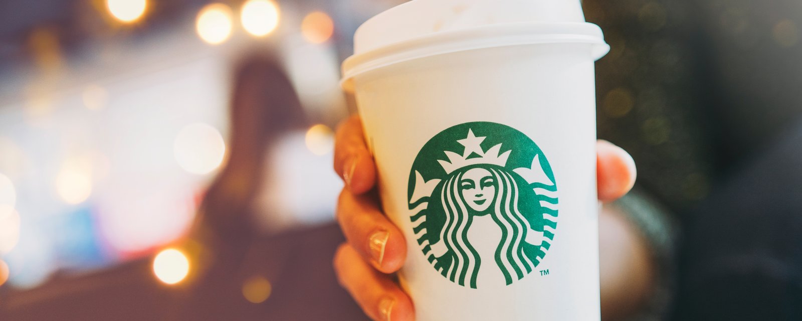 Leurs vacances annulées à cause d'une erreur chez Starbucks.