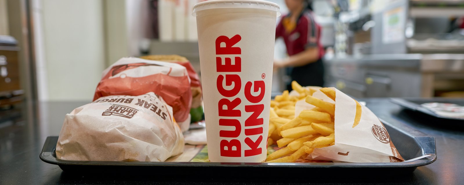 Des employés de fast-food payés à 20$/heure font sauter les prix sur le menu  