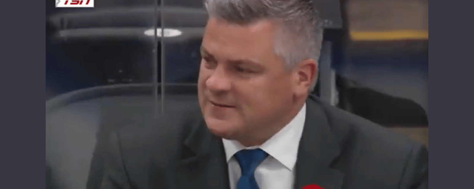 Sheldon Keefe flips out on Leafs bench