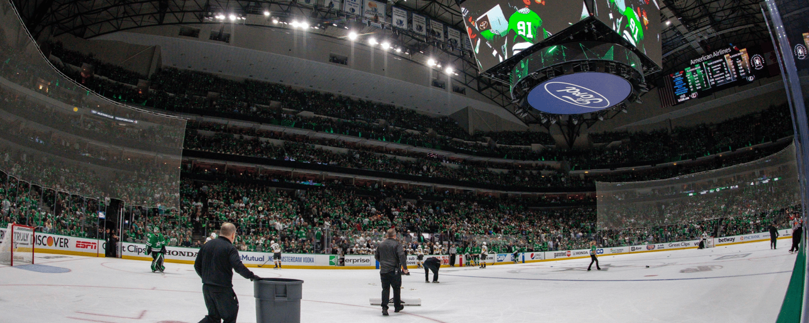 Dallas Stars CEO issues apology for fan behavior 