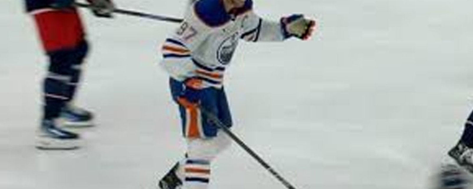 McDavid leaves Oilers, will fly back to Edmonton for medical evaluation following tonight's injury