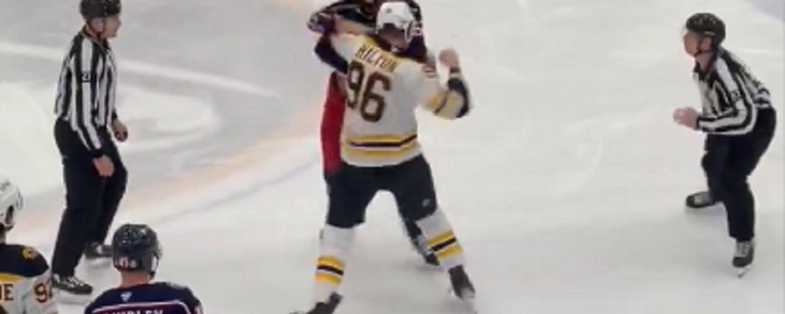 Two fights break out during Bruins vs Blue Jackets prospect game.