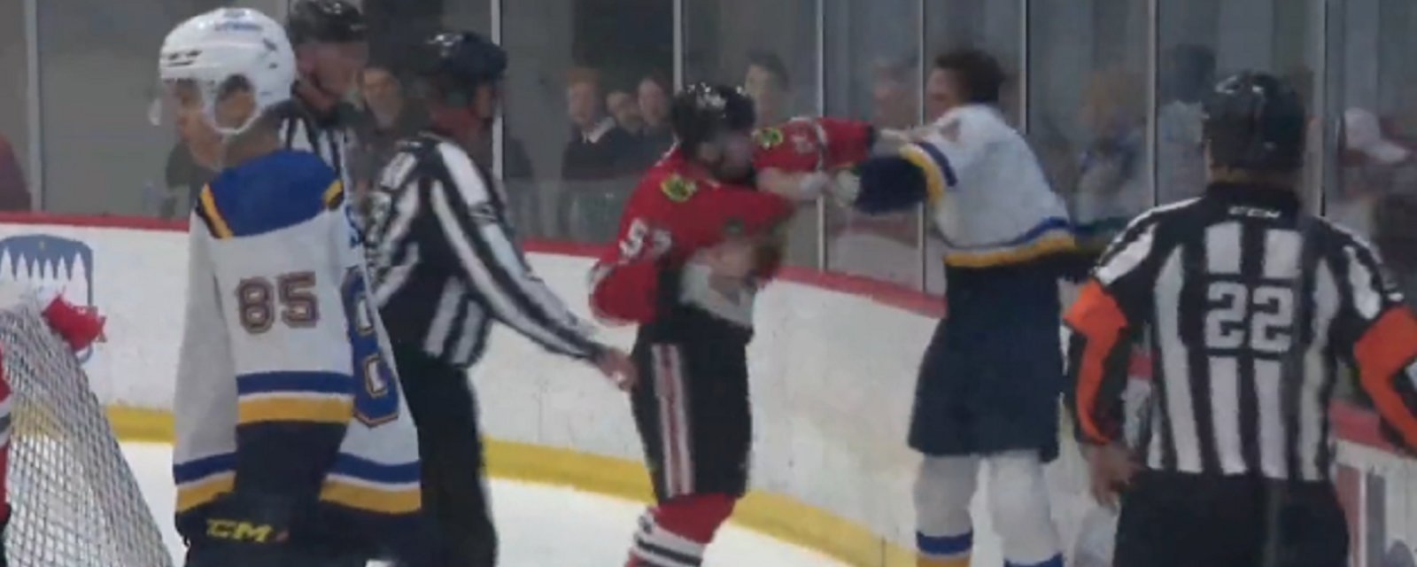 Blackhawks vs Blues turns ugly in the first period.