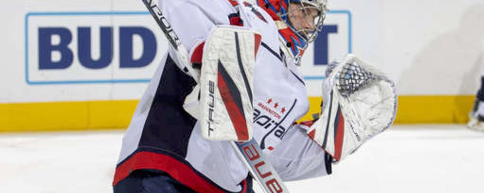 Washinton Capitals rookie goaltender Zach Fucale makes history! 
