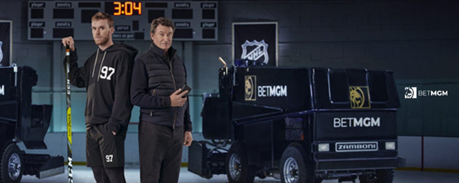 Wayne Gretzky puts pressure on Connor McDavid!