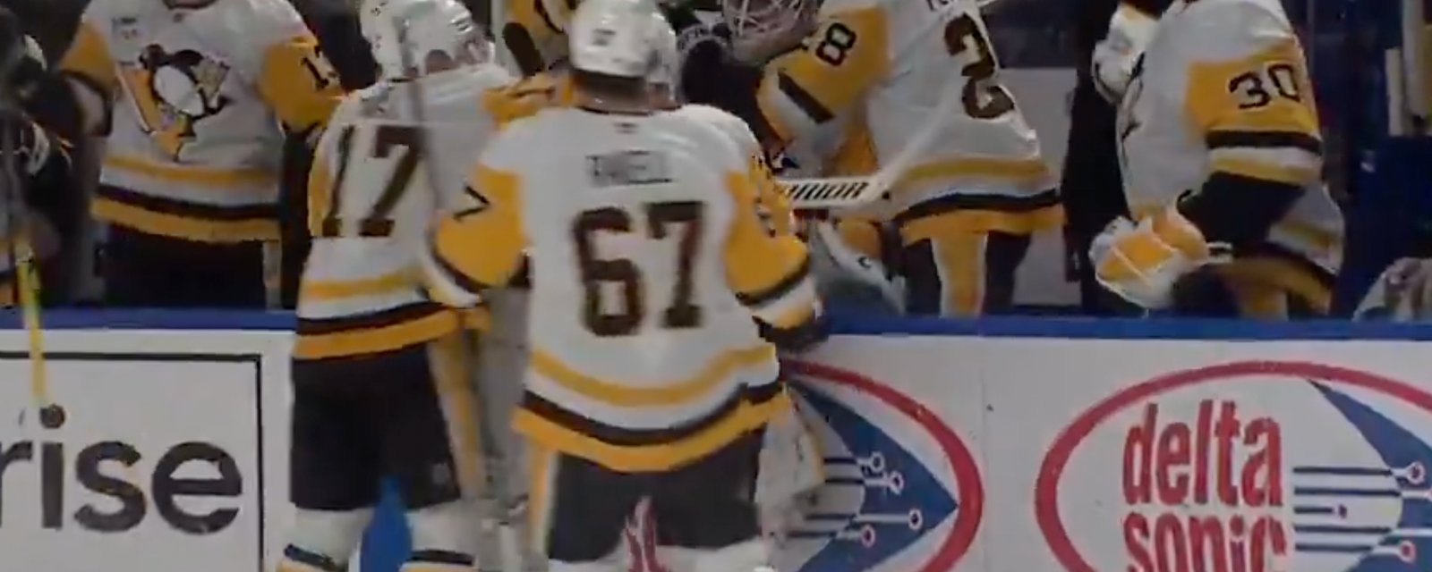 Penguins' Alex Nedeljkovic scores epic goalie goal! 