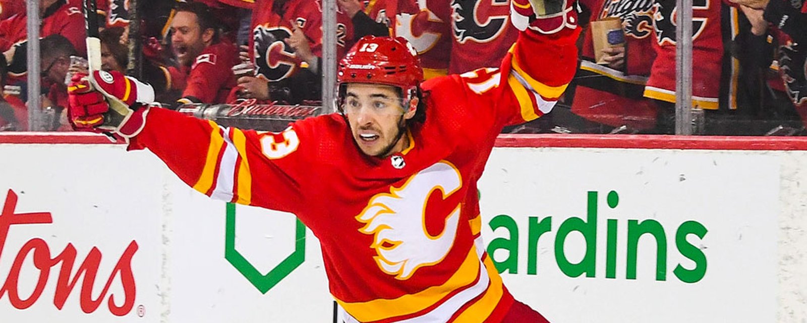 Johnny Gaudreau informs the Flames he won't be re-signing with them