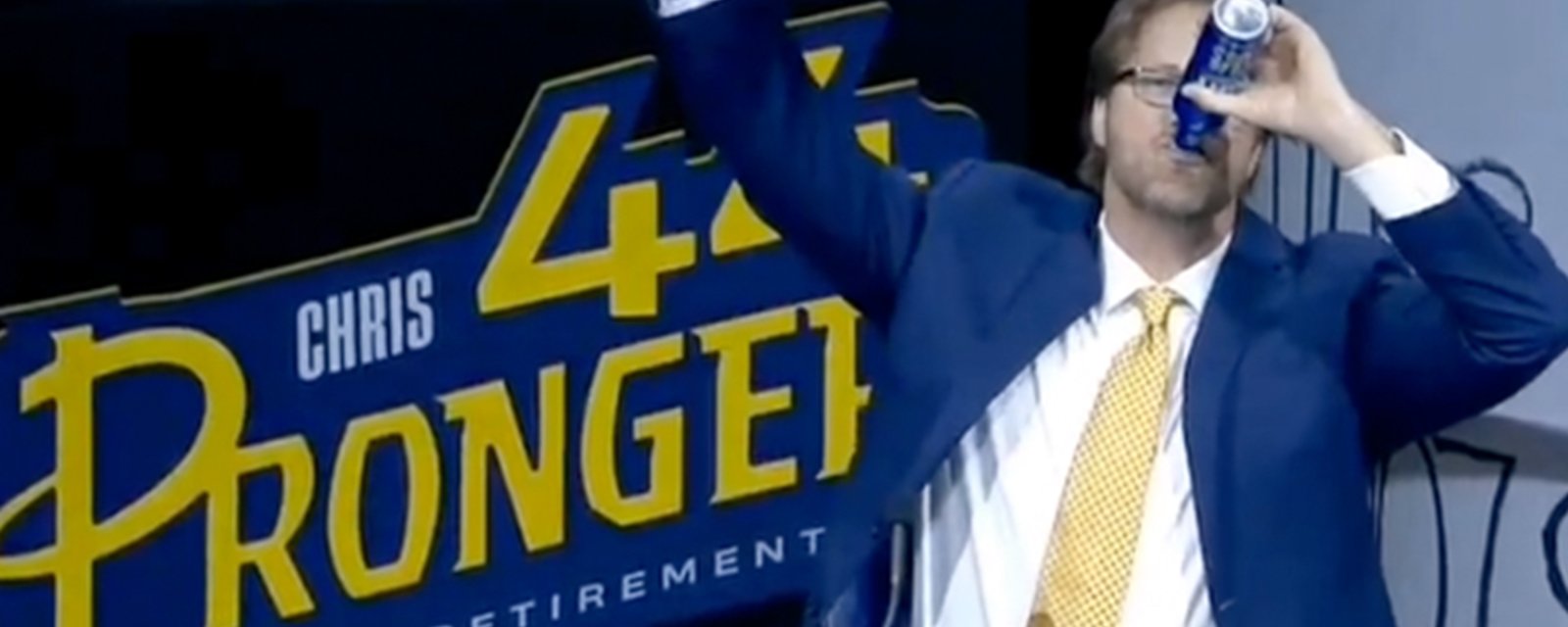 Pronger toasts himself, slams a beer during his jersey retirement speech