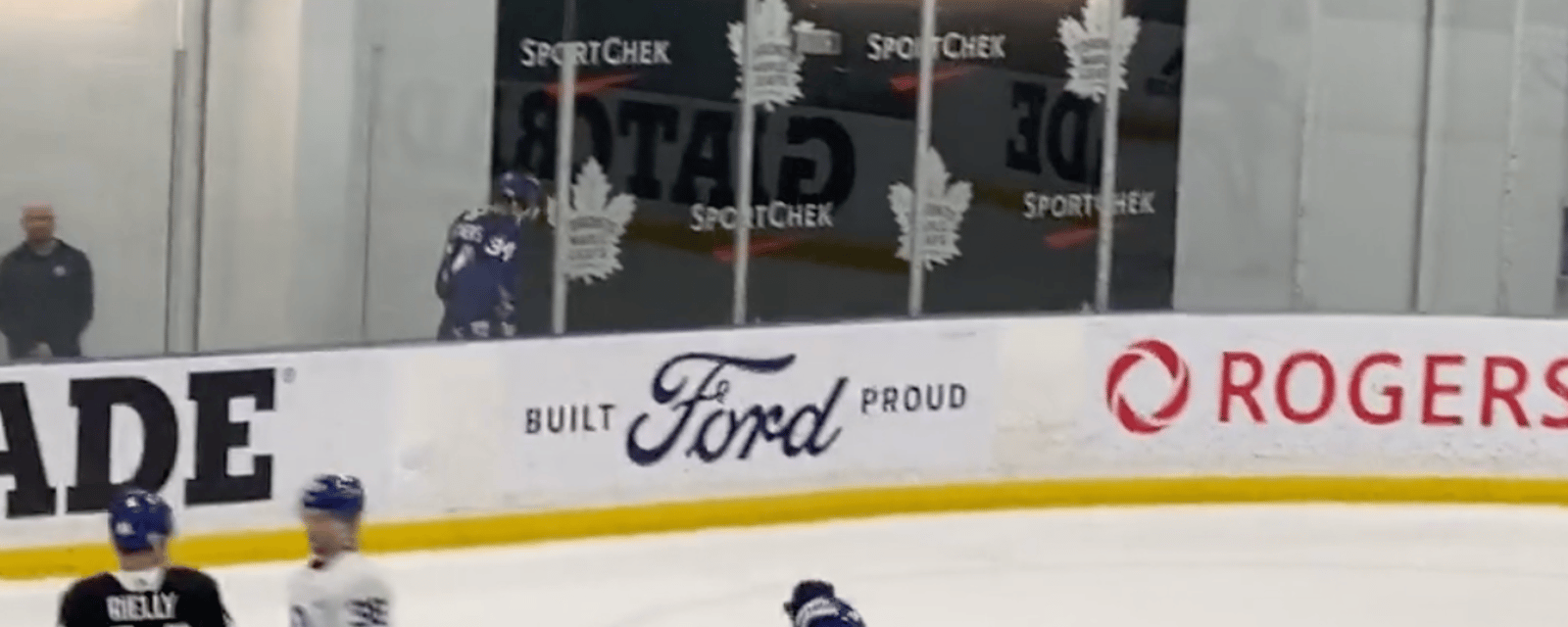 Auston Matthews shaken up in practice 