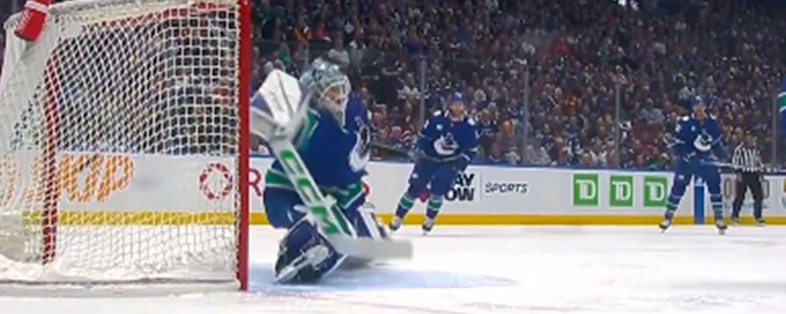 Silovs makes an insane diving save early in Game 7
