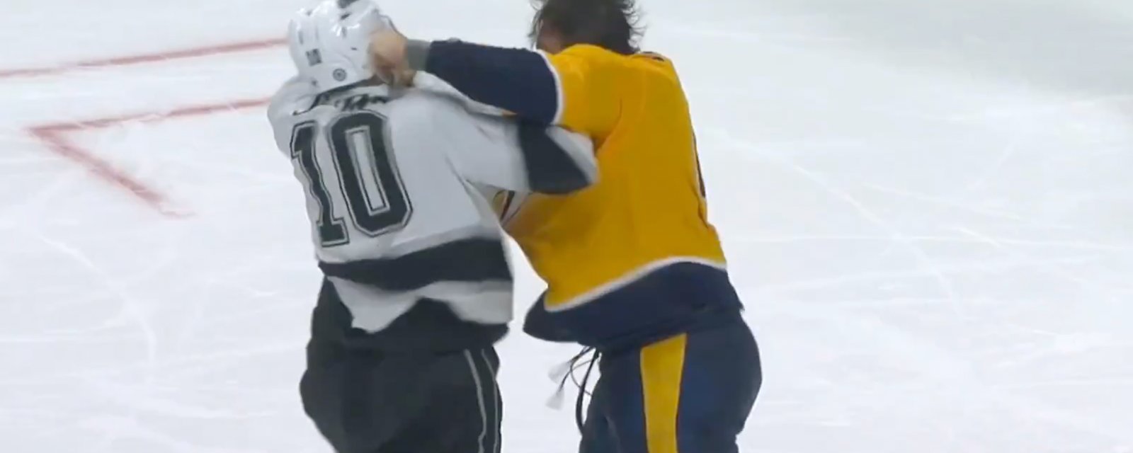 Luke Schenn wallops Tanner Jeannot, smashing the visor repeatedly in heavyweights fight!