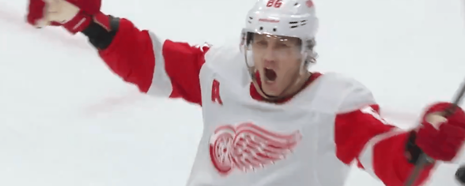 Patrick Kane reveals true thoughts on Red Wings teammates 
