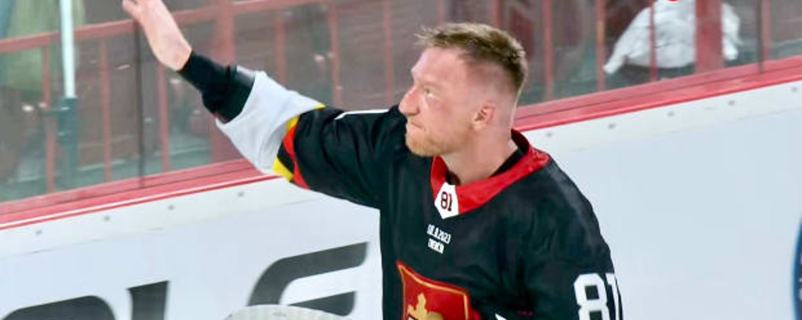 Marian Hossa receives hero's welcome in Goodbye Game 