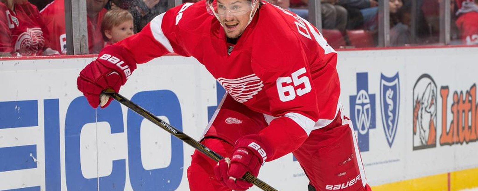 Danny DeKeyser gets PTO in Canada after 10 years in Detroit!