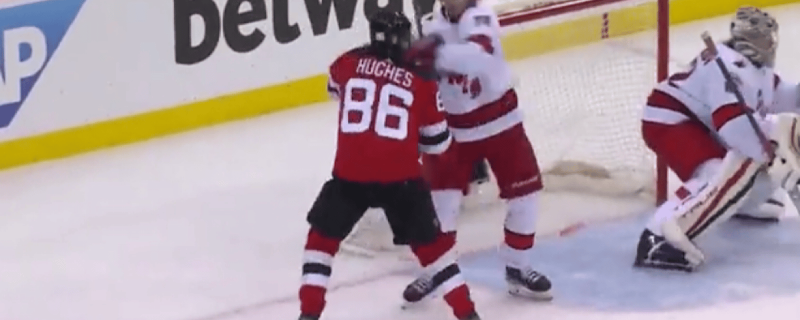 Jack Hughes and Sebastian Aho clash in Game 3!