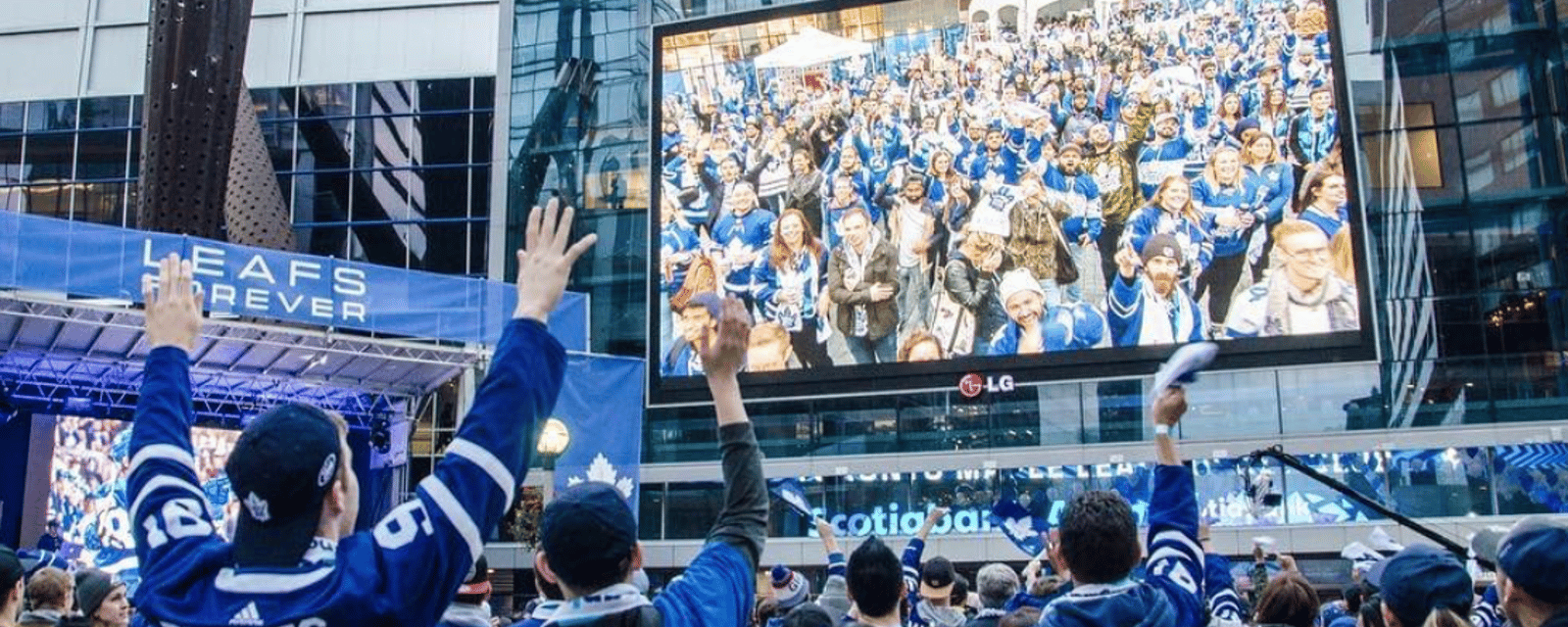 Fans furious at Leafs for insensitive goal song 
