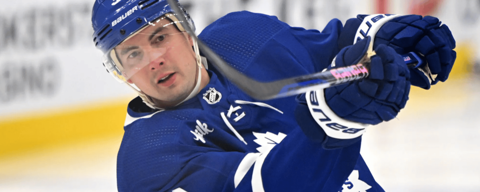 Justin Holl takes a shot at the Maple Leafs 
