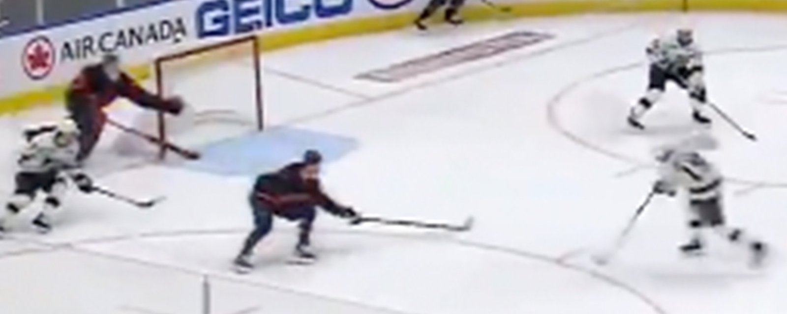 Mike Smith absolutely blows it for the Oilers late in a tie game