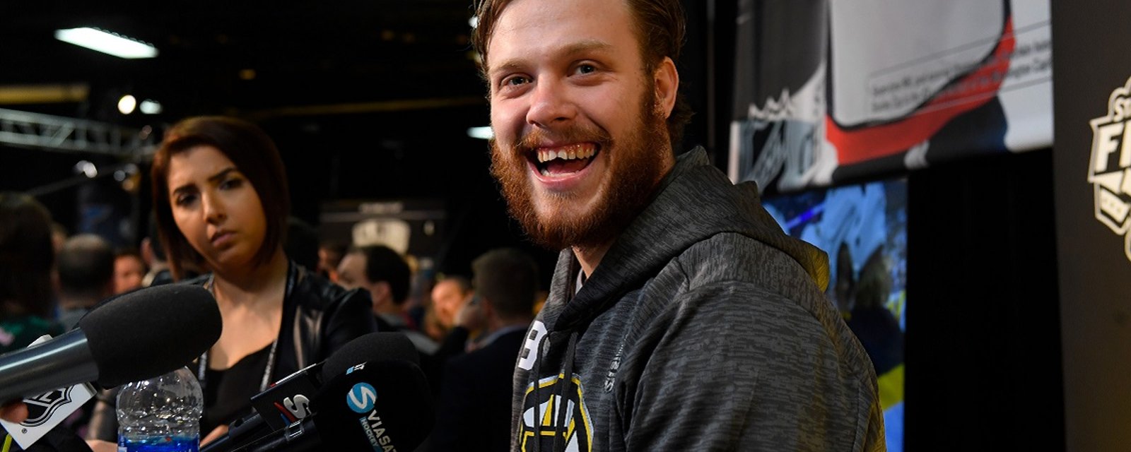 David Pastrnak spoils Jeremy Swayman's World Championship.
