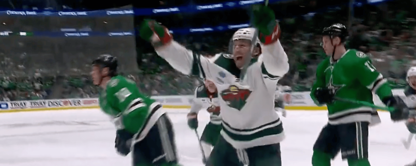 Ryan Hartman shocks Stars with 2OT winner 