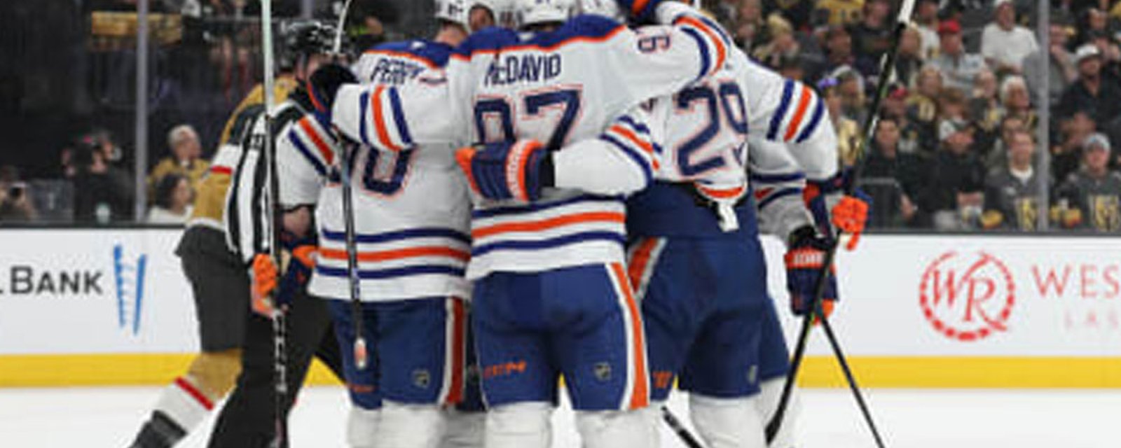 Draisaitl and McDavid hook up for a crazy goal to tie the game in the 3rd period!