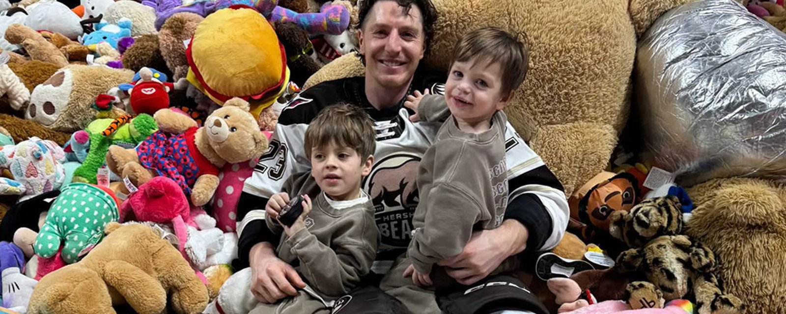 Players get absolutely buried in Hershey Bears' annual Teddy-Bear Toss