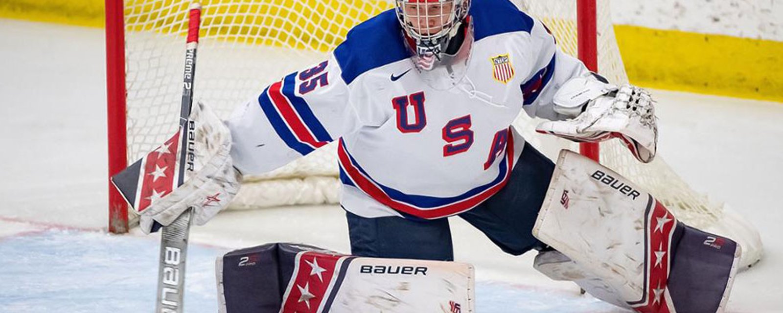 Blackhawks sign former USA Olympian in goal